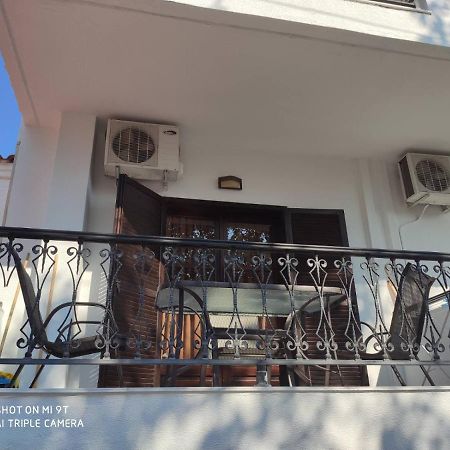 Elsa Apartments Pefkochori Bagian luar foto