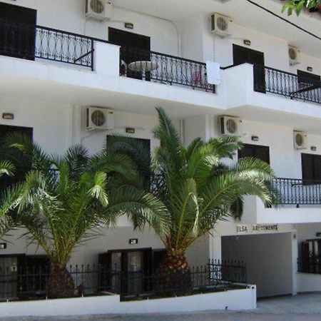 Elsa Apartments Pefkochori Bagian luar foto