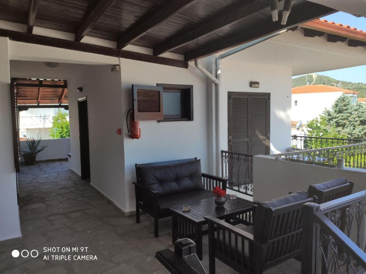 Elsa Apartments Pefkochori Bagian luar foto