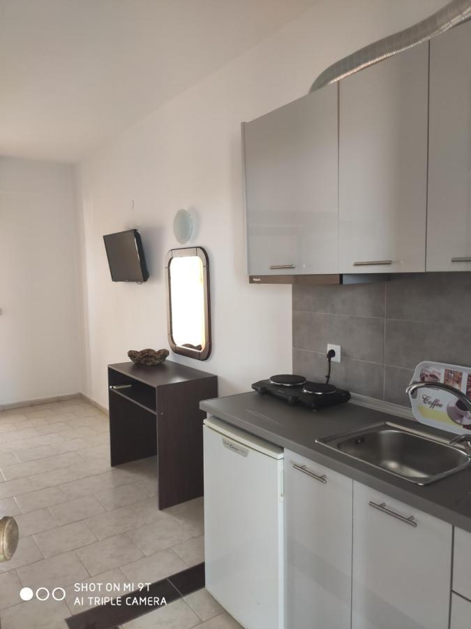 Elsa Apartments Pefkochori Bagian luar foto
